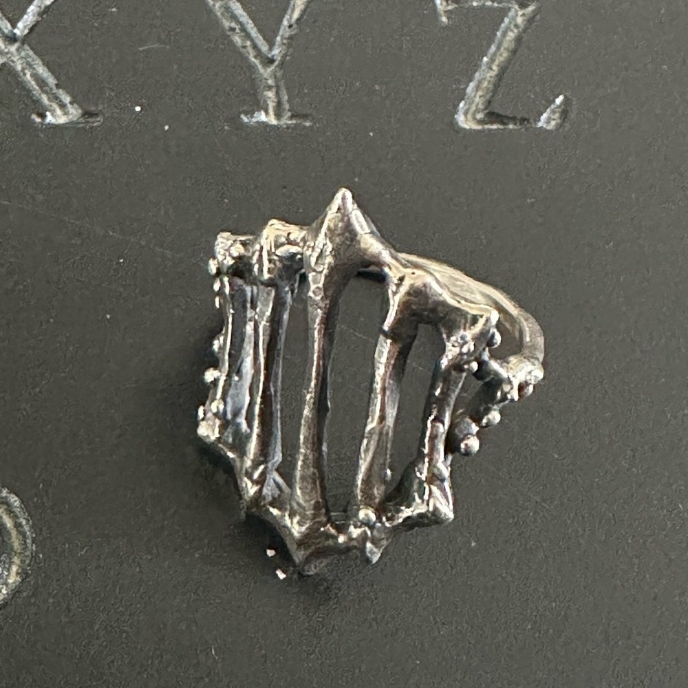 Mary Gallagher Gate ring. Size 9. Sterling silver. Like new.